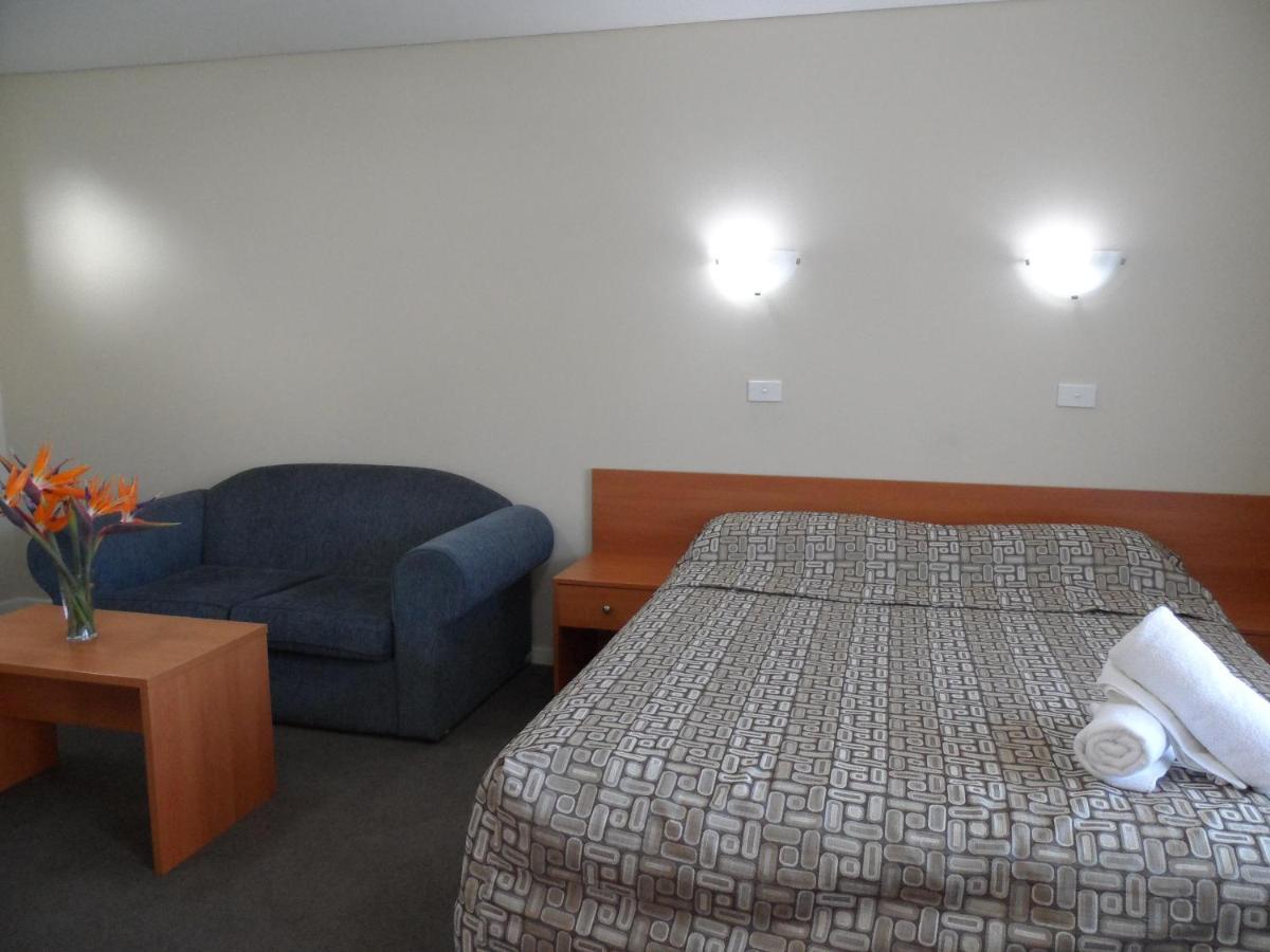 Liberty Plains Motor Inn Sydney Bilik gambar